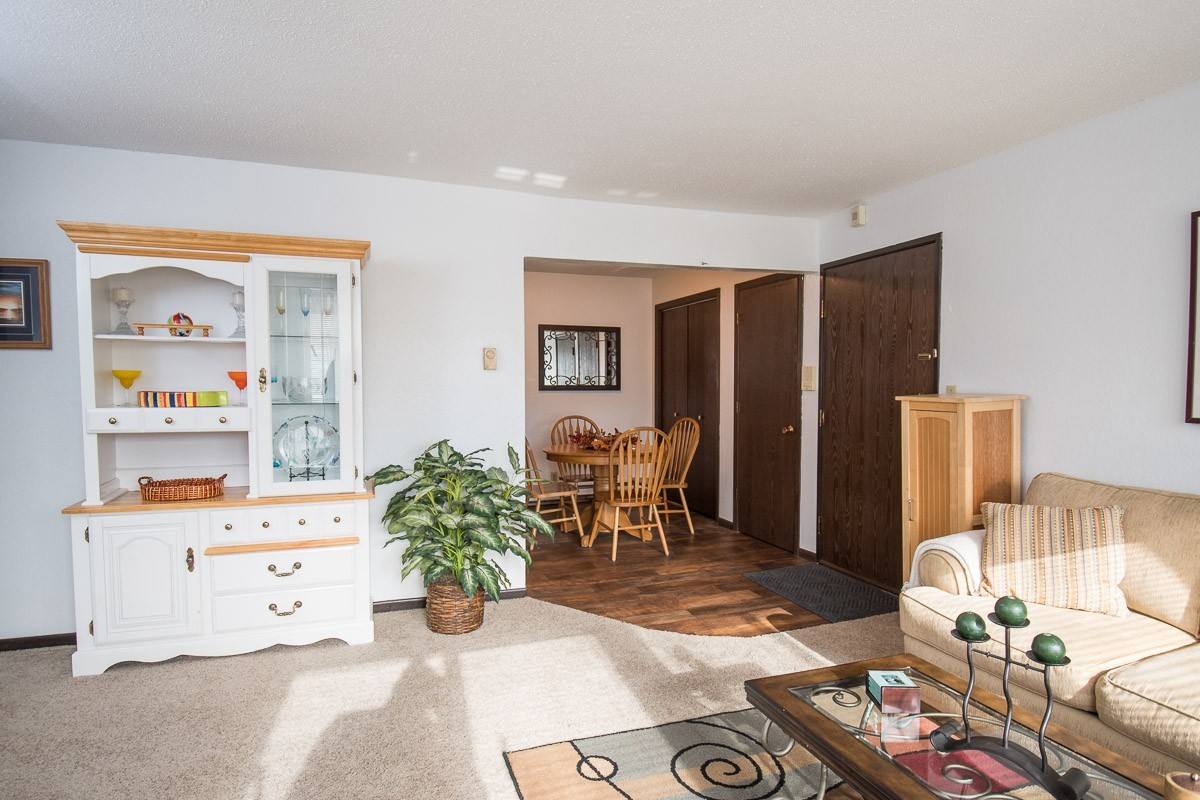 Apartment for rent at 1 Rivercrest Dr, Saint Cloud, MN 56303