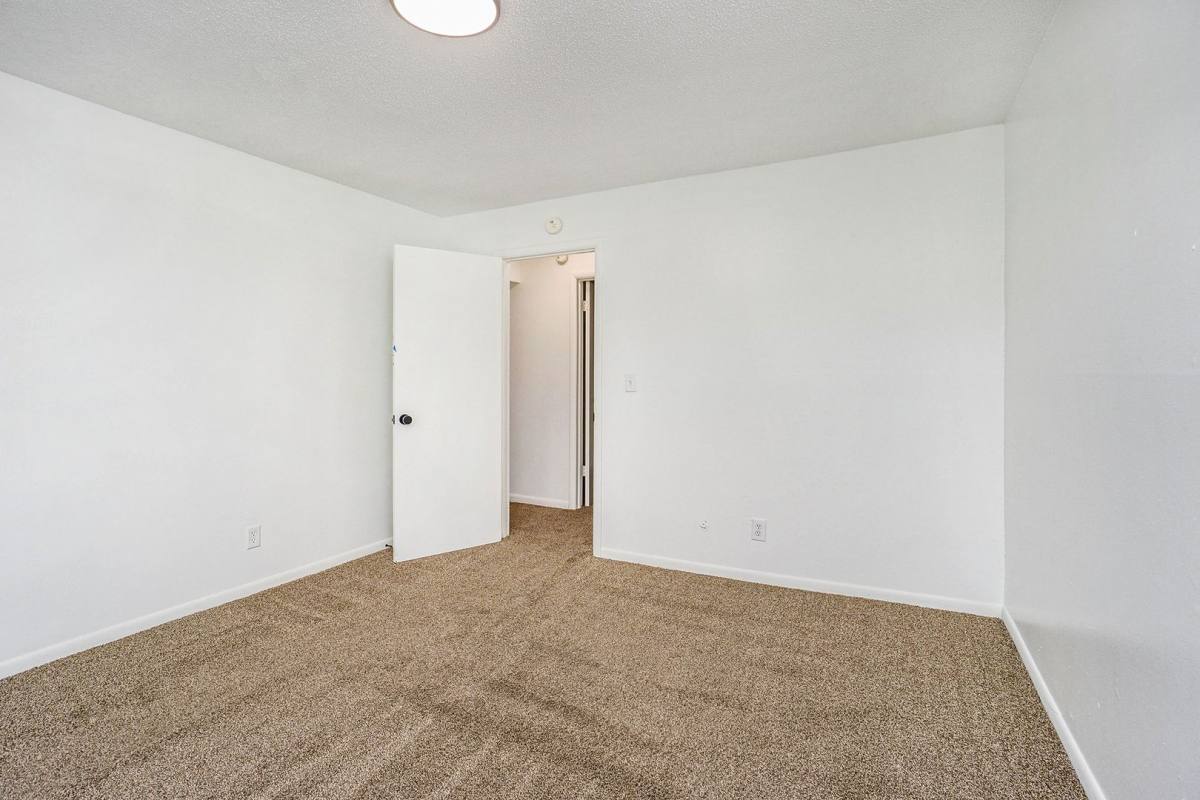 Apartment for rent at 105 N Kendall Ave, Kalamazoo, MI 49006