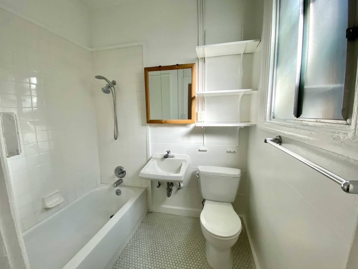 Apartment for rent at 1809 Broadway #2, San Francisco, CA 94109