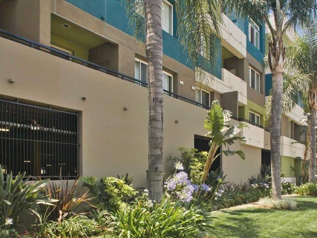 Apartment for rent at 5536 Lindley Ave #E31, Encino, CA 91316