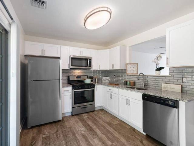 Apartment for rent at 1 Ashwood Court #D22, Annandale, NJ 08801