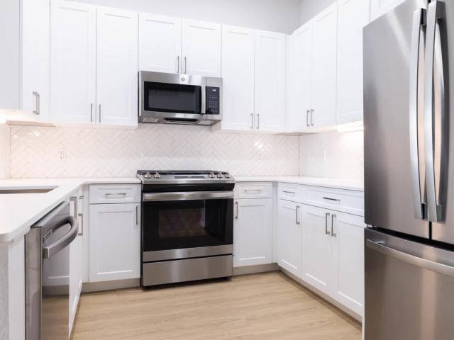 Apartment for rent at 10001 Venice Blvd #D32, Los Angeles, CA 90034