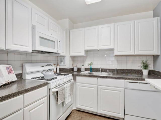Apartment for rent at 935 N Van Dorn St #E33, Alexandria, VA 22304