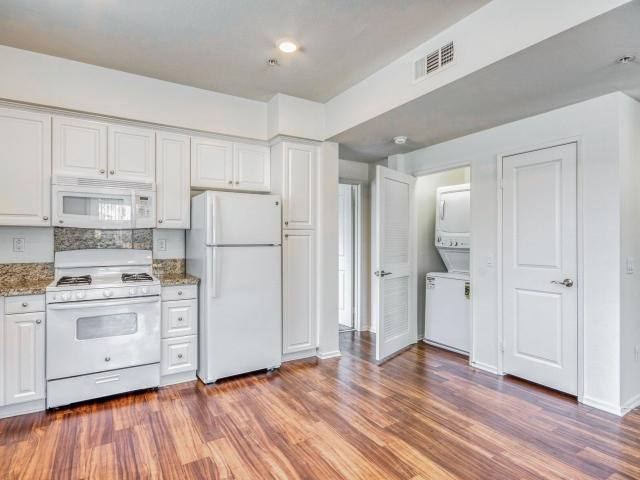 Apartment for rent at 807 W Blaine St #E12, Riverside, CA 92507