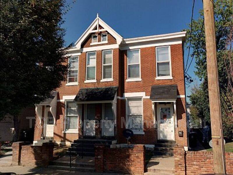 Apartment for rent at 1815 W Jefferson St, Louisville, KY 40203