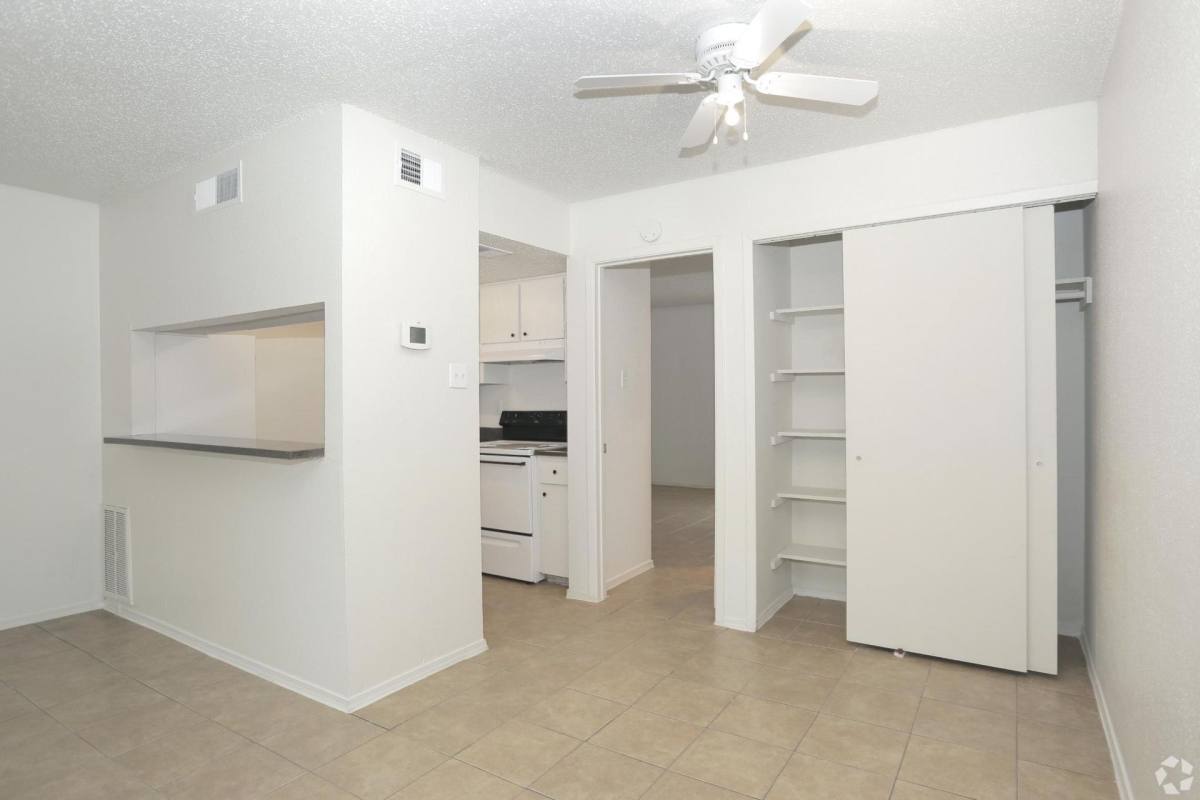 Apartment for rent at 9338 Perrin Beitel, San Antonio, TX 78217