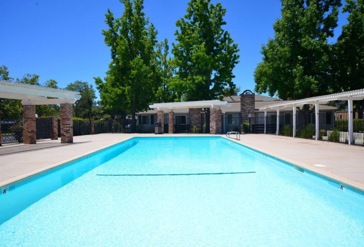 Apartment for rent at 2751 Monument Blvd, Concord, CA 94521