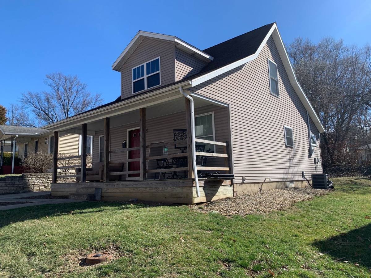 House for rent at 304 E 17th St, Bloomington, IN 47408
