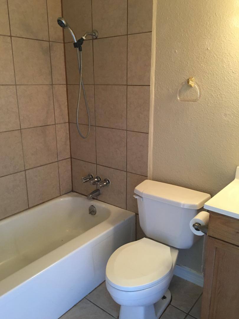 House for rent at 559 Perch Rd, Rockwall, TX 75032