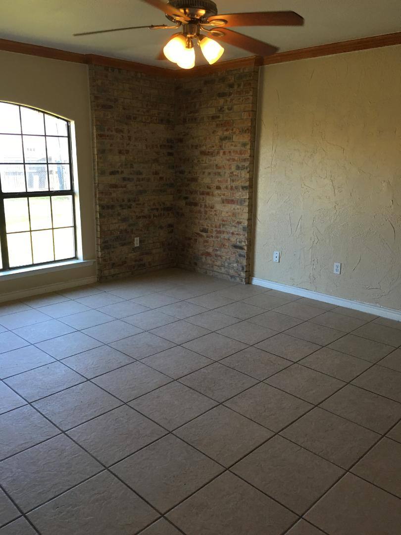 House for rent at 559 Perch Rd, Rockwall, TX 75032