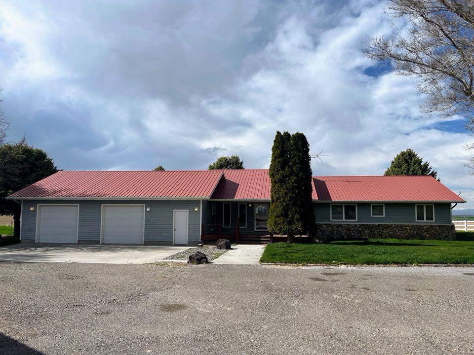 House for rent at 825 W 4300 N #A, Buhl, ID 83316