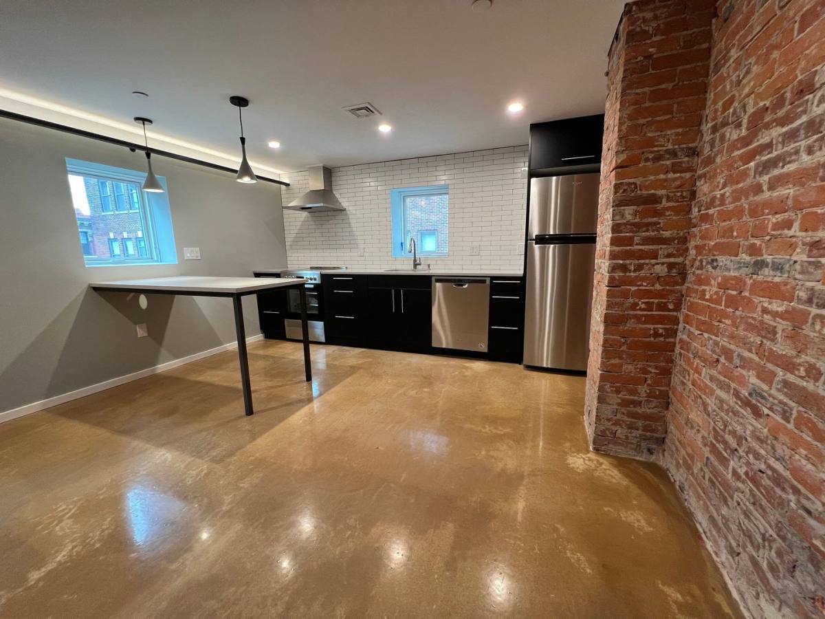 Apartment for rent at 1306 Walnut St, Philadelphia, PA 19107