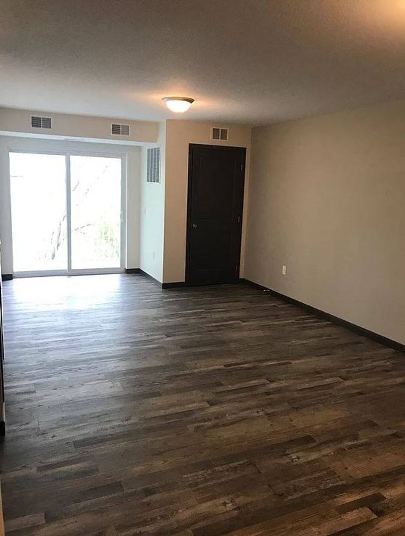 Apartment for rent at 725 6th St NW, Elk River, MN 55330