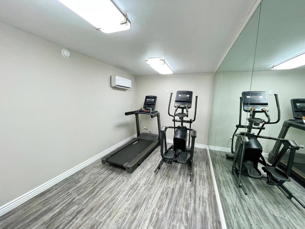 Apartment for rent at 2735 E Thomas Rd, Phoenix, AZ 85016