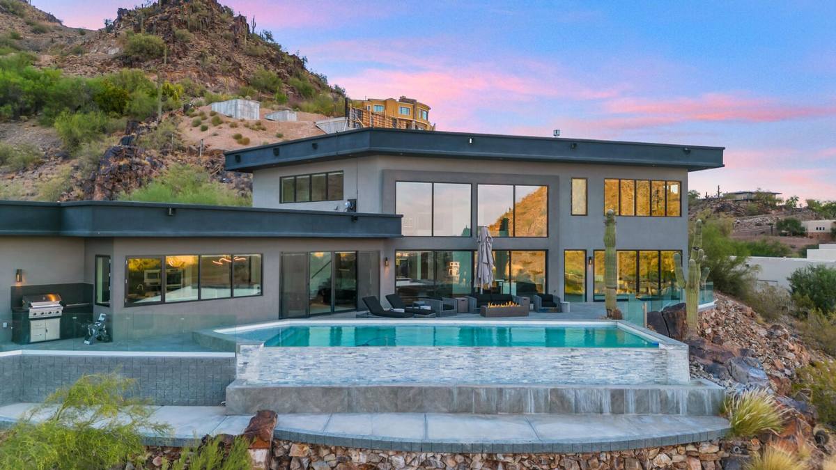 House for rent at 4010 E Canyon Court, Paradise Valley, AZ 85253