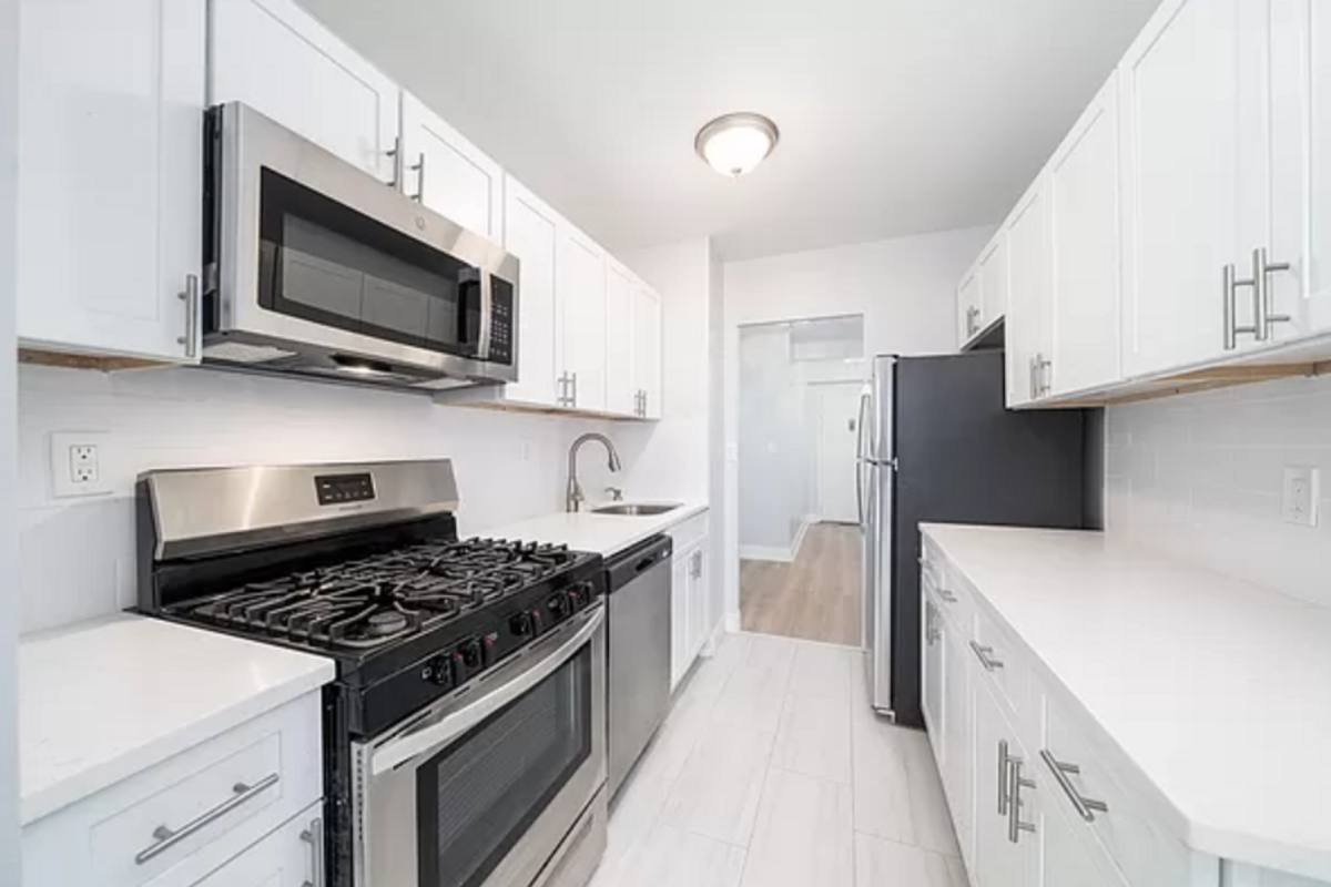 Apartment for rent at 700 Blvd E, Weehawken, NJ 07086