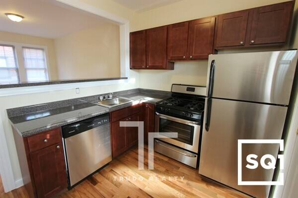 Apartment for rent at 4407 N Wolcott Ave #3B, Chicago, IL 60640
