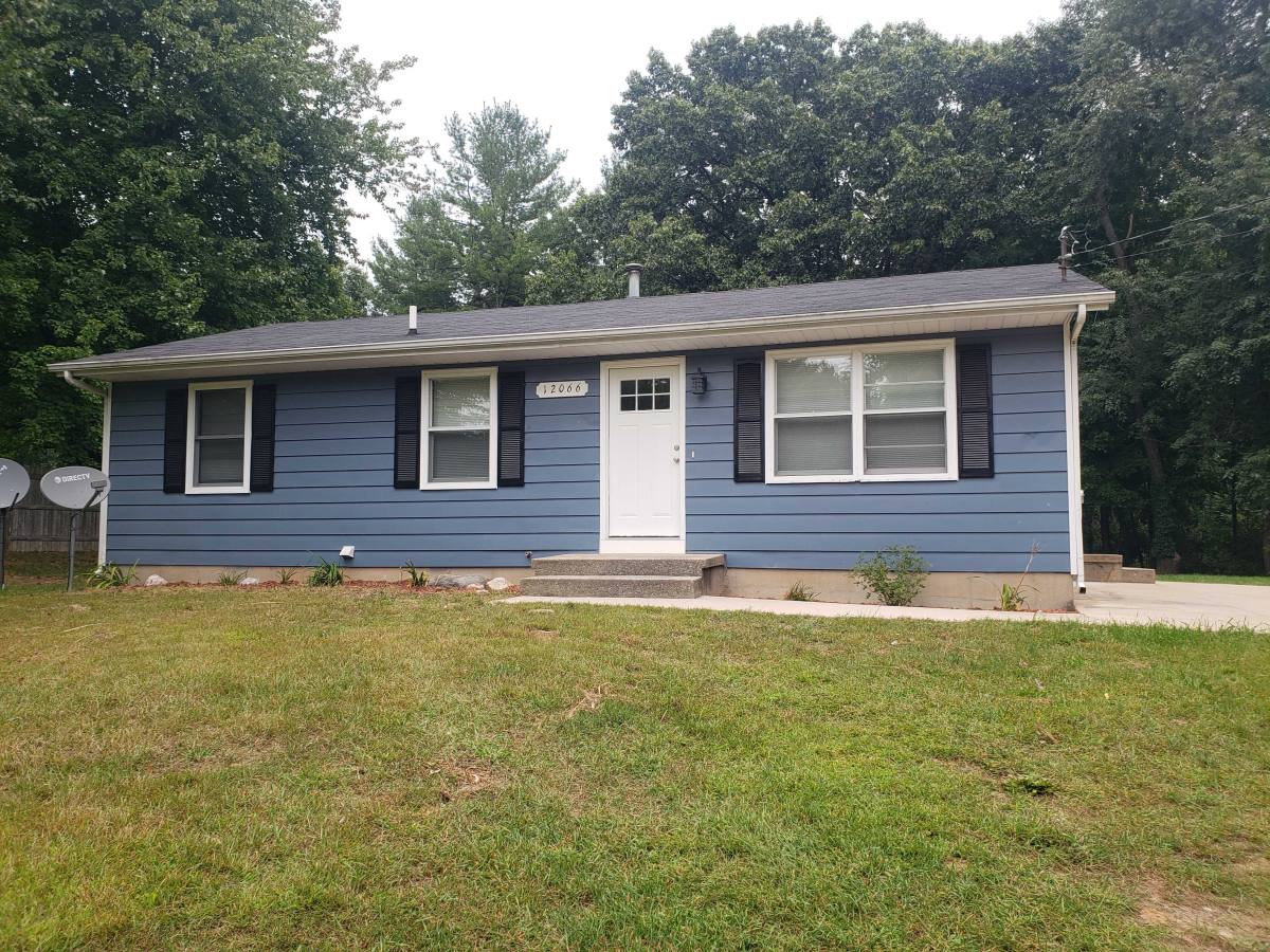 House for rent at 12066 N Division Ave, Sparta, MI 49345