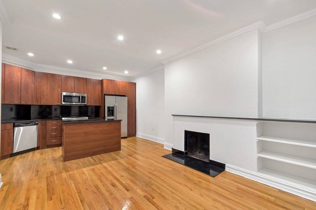 Apartment for rent at 121 Madison Ave #10E, New York, NY 10016