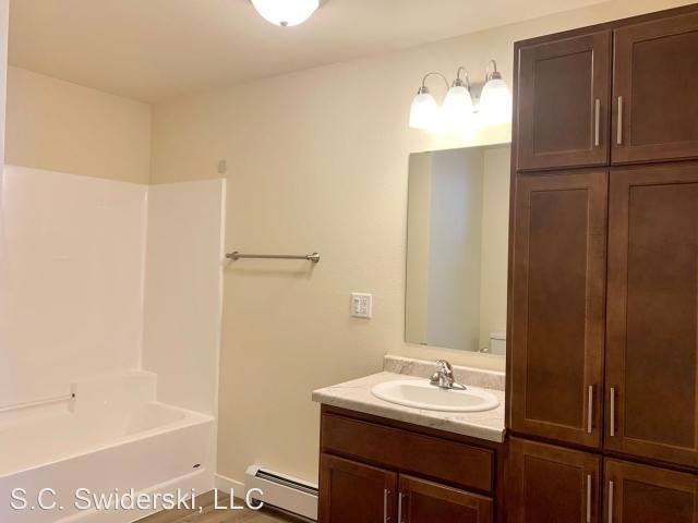 Apartment for rent at 121 Givens Rd #E22, Hortonville, WI 54944