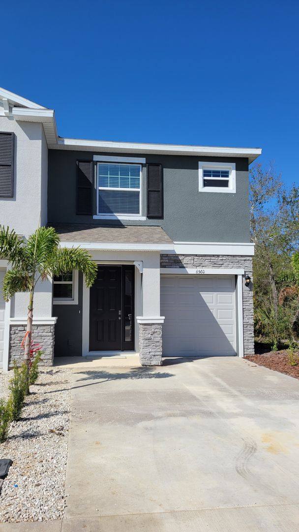 6560 Calypso Coral Lane, Sarasota, FL 34240