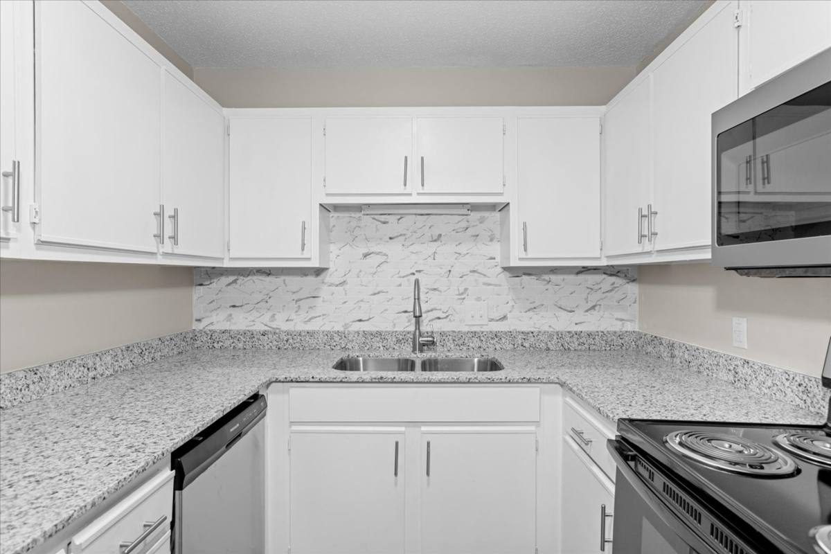 Apartment for rent at 164 Christopher St, Rainbow City, AL 35906