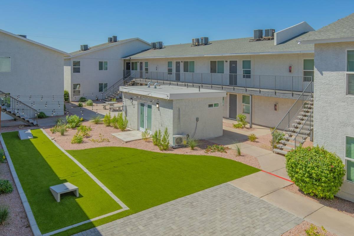 Apartment for rent at 15425 N 25th St, Phoenix, AZ 85032