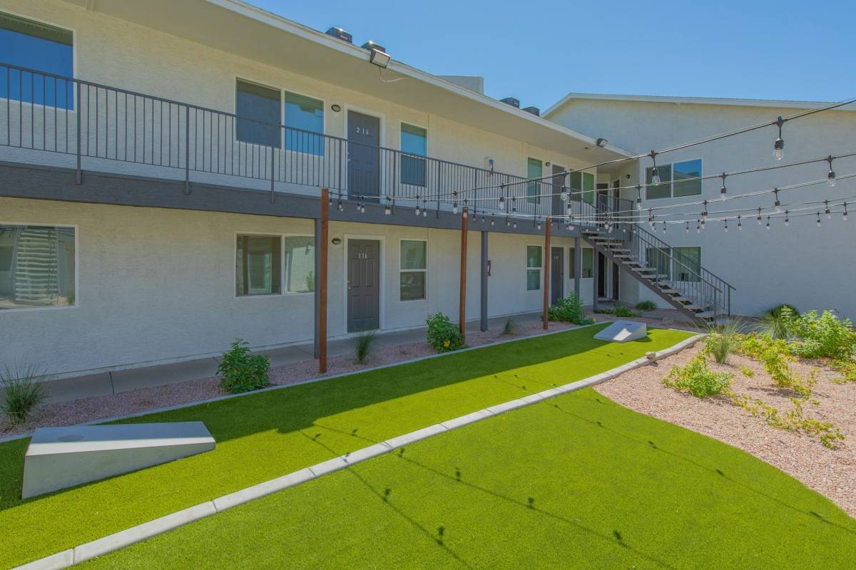 Apartment for rent at 15425 N 25th St, Phoenix, AZ 85032