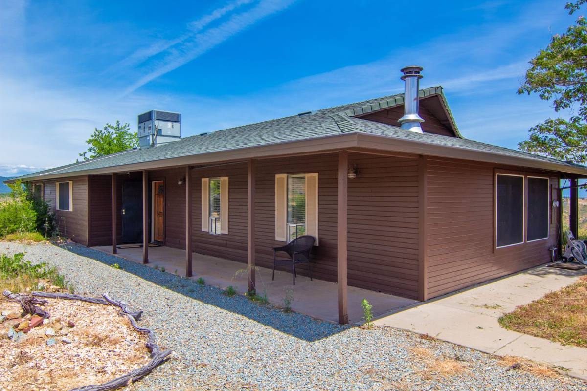 16177 Laurie Ann Lane, Redding, CA 96001