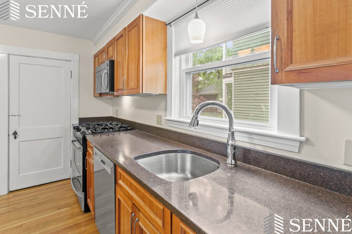 97 Trowbridge #1, Cambridge, MA 02138