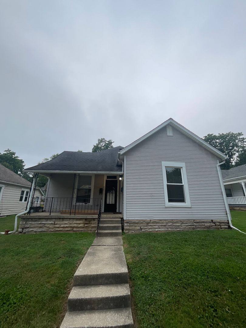 Apartment for rent at 705 N Lincoln St, Bloomington, IN 47408