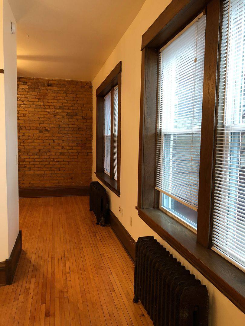 Apartment for rent at 1117 W Franklin Ave, Minneapolis, MN 55405