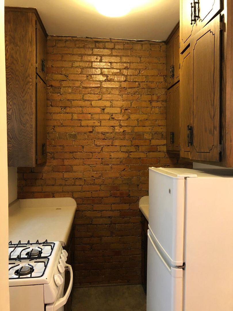 Apartment for rent at 1117 W Franklin Ave, Minneapolis, MN 55405