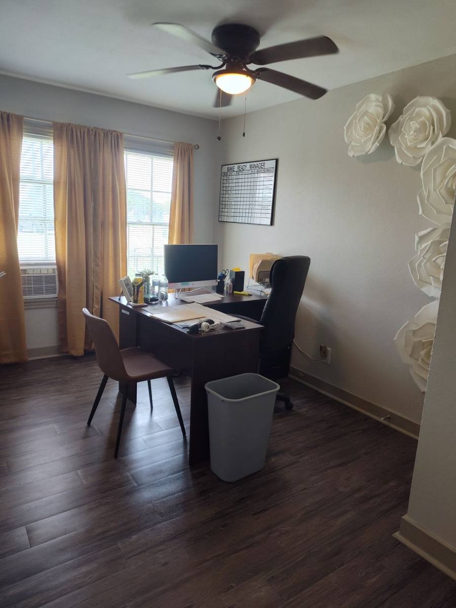 Apartment for rent at 100 Buccaneer Dr, Corpus Christi, TX 78411