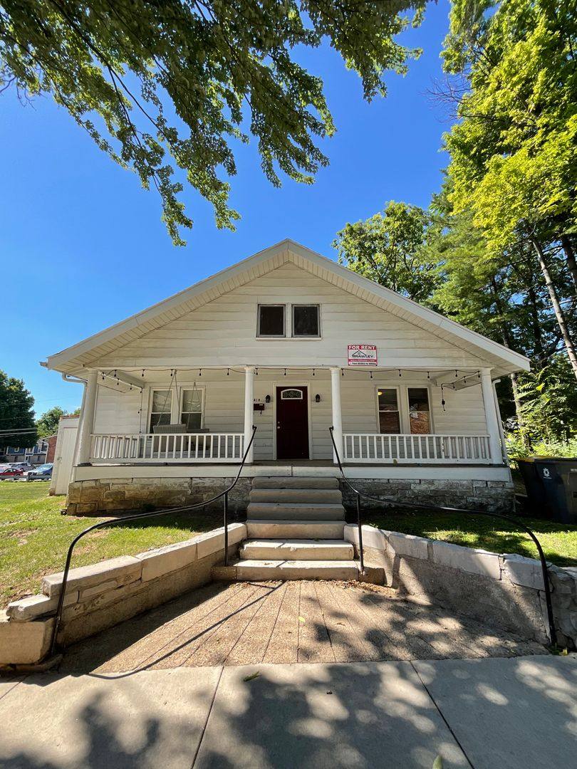 House for rent at 418 E 8th St, Bloomington, IN 47408