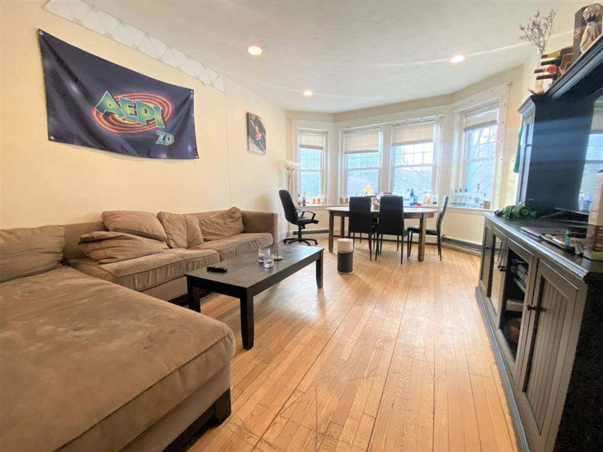 Apartment for rent at 75 Babcock St #1A, Brookline, MA 02446