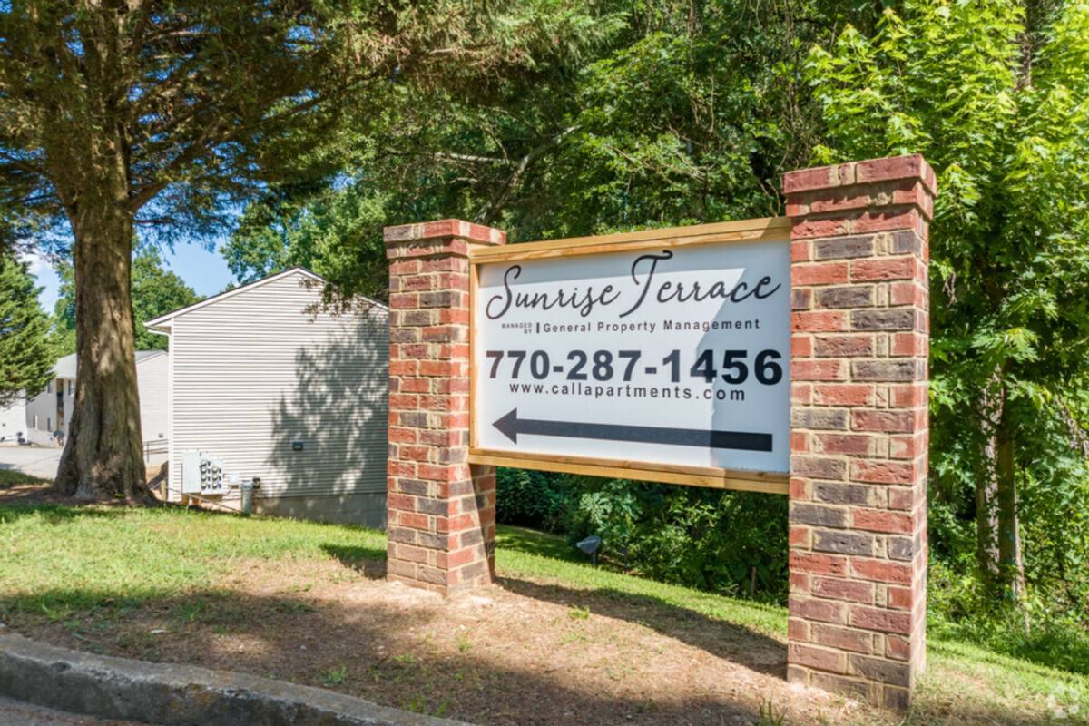 Apartment for rent at 703 W Ave, Gainesville, GA 30501