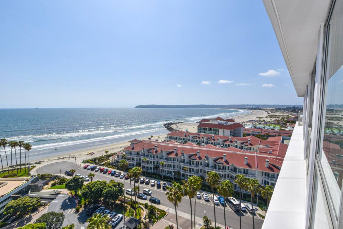 Apartment for rent at 1710 Avenida Del Mundo, Coronado, CA 92118