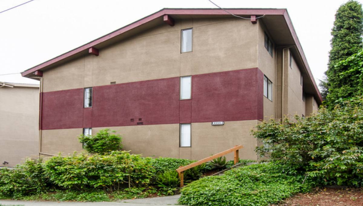 Apartment for rent at 4259 8th Ave NE, Seattle, WA 98105