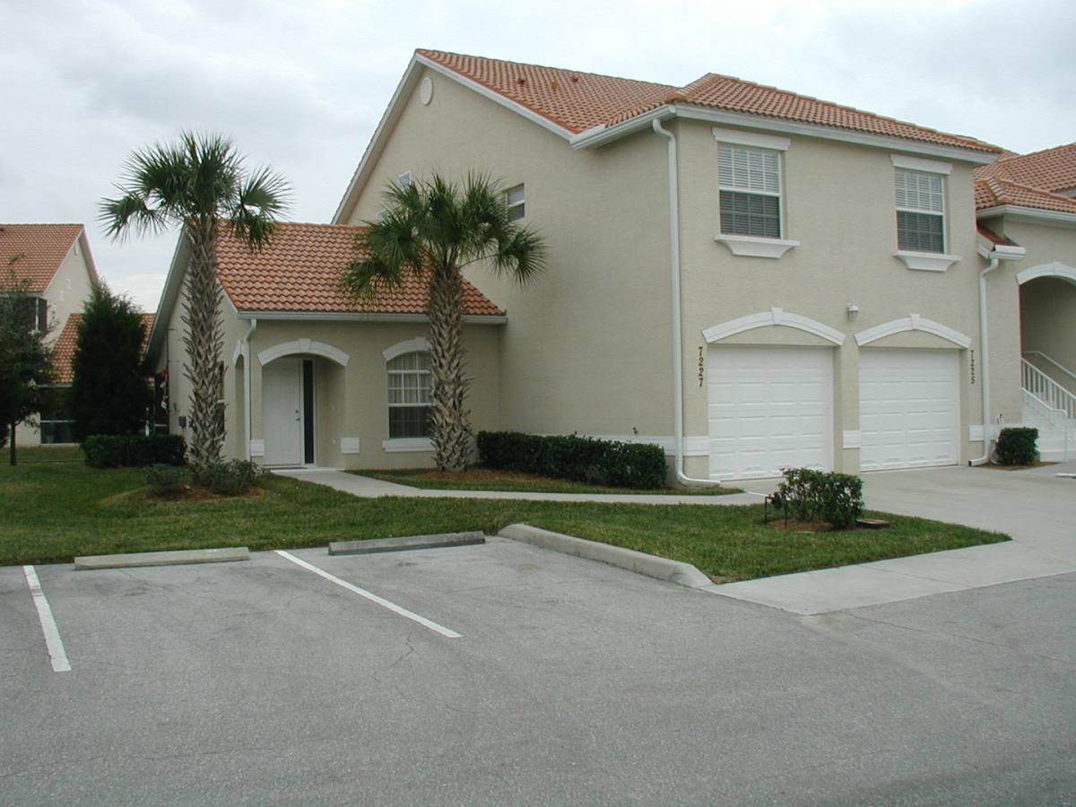 Apartment for rent at 7279 Cedar Hollow Circle, Bradenton, FL 34203