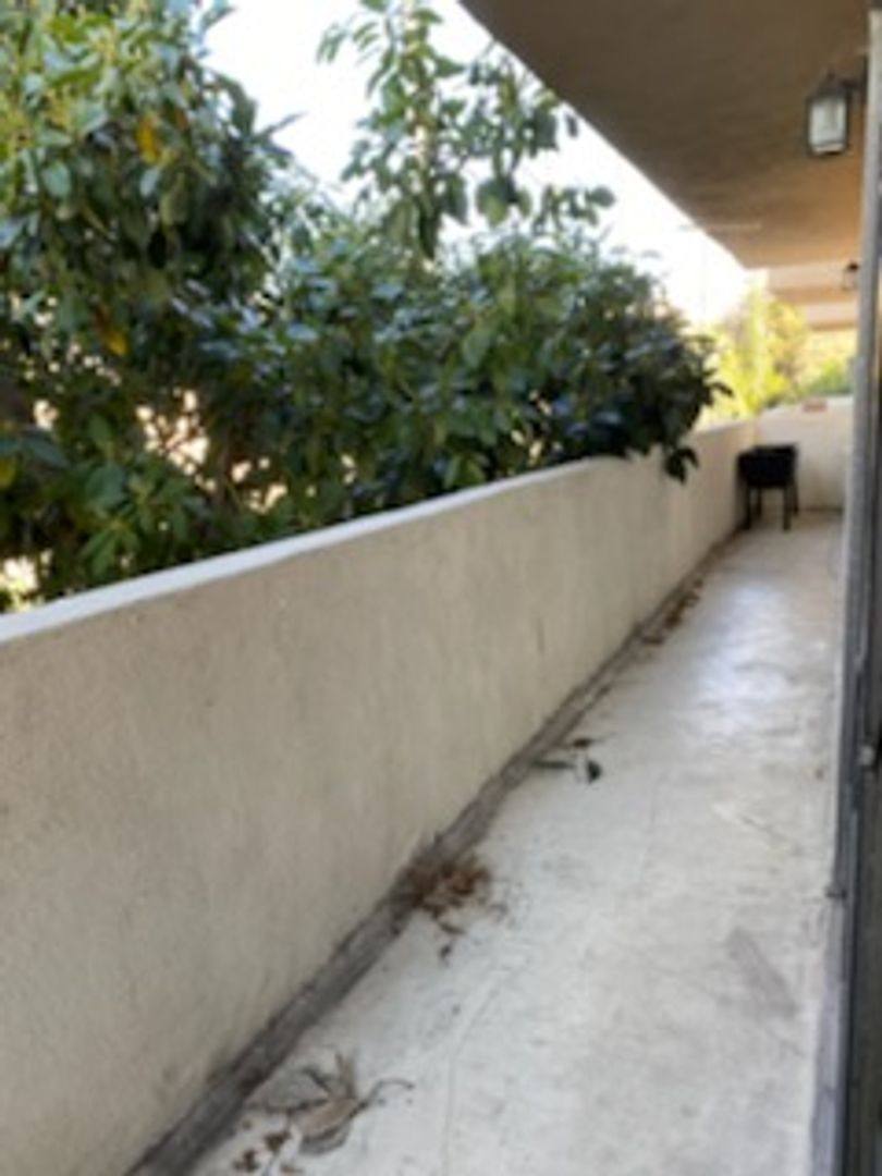 Apartment for rent at 1030 N Orange Grove Ave, Los Angeles, CA 90046