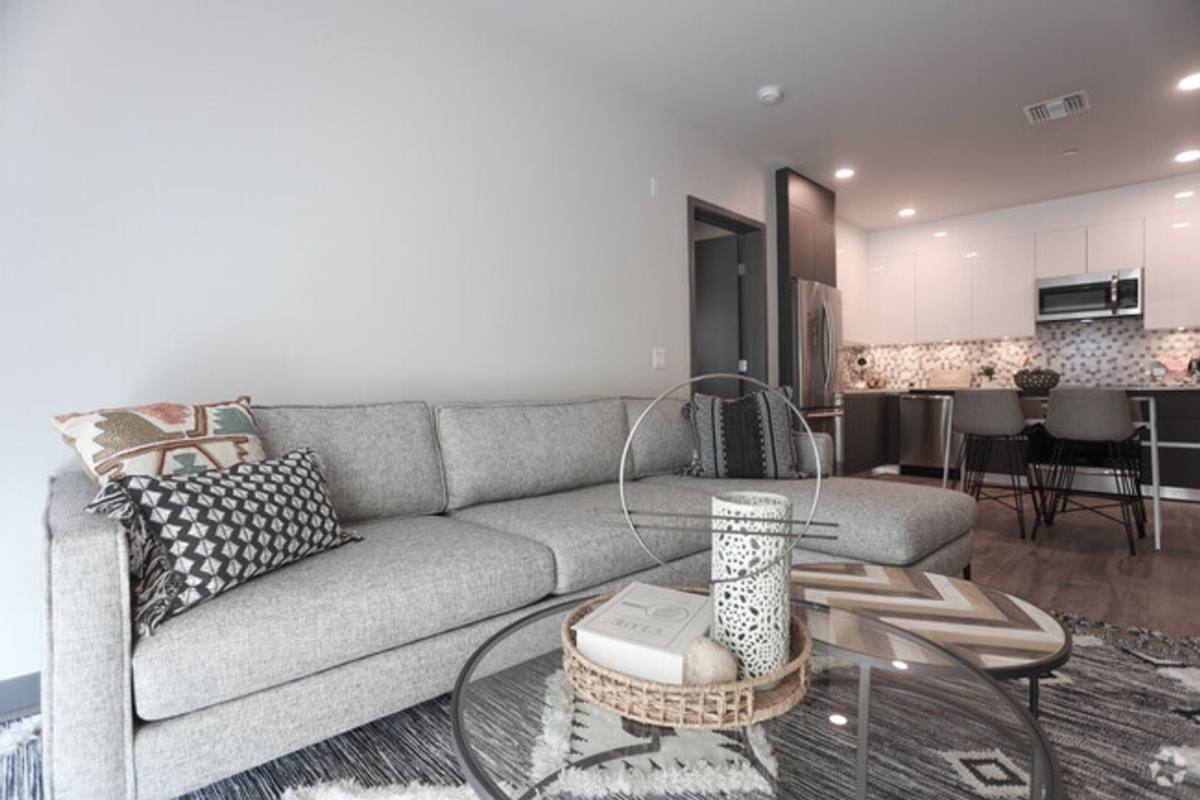 Apartment for rent at 9131 Darby Ave, Northridge, CA 91325