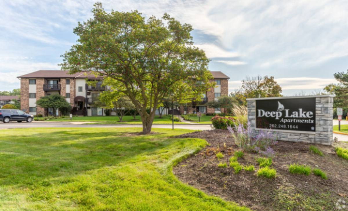 Apartment for rent at 149 N Milwaukee Ave, Lake Villa, IL 60046
