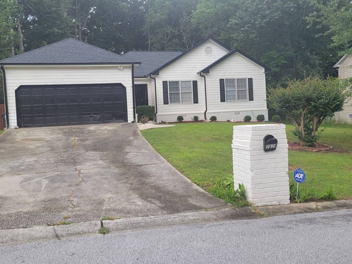 House for rent at 2820 Park Chase Dr, Snellville, GA 30039