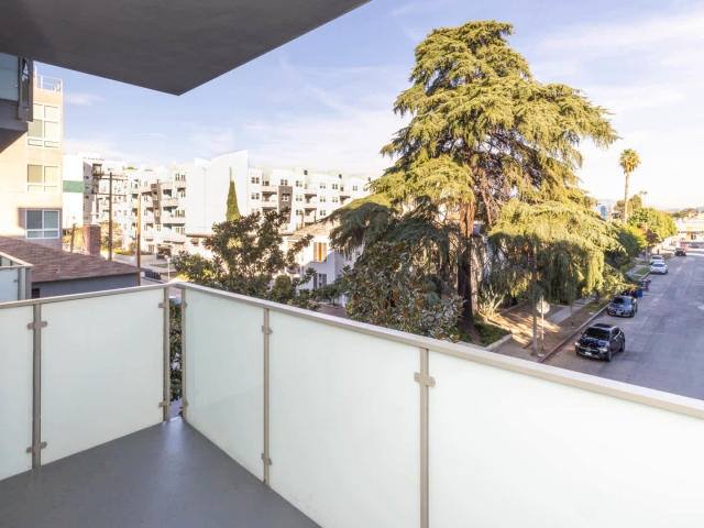 Apartment for rent at 5031 Fair Ave #D32, North Hollywood, CA 91601