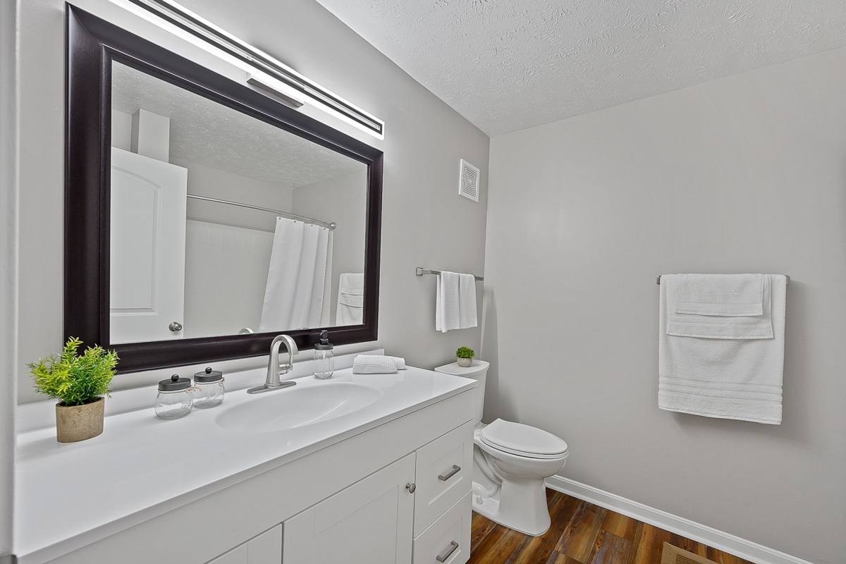 Apartment for rent at 5 Fall Wood Dr, Hamilton, OH 45011