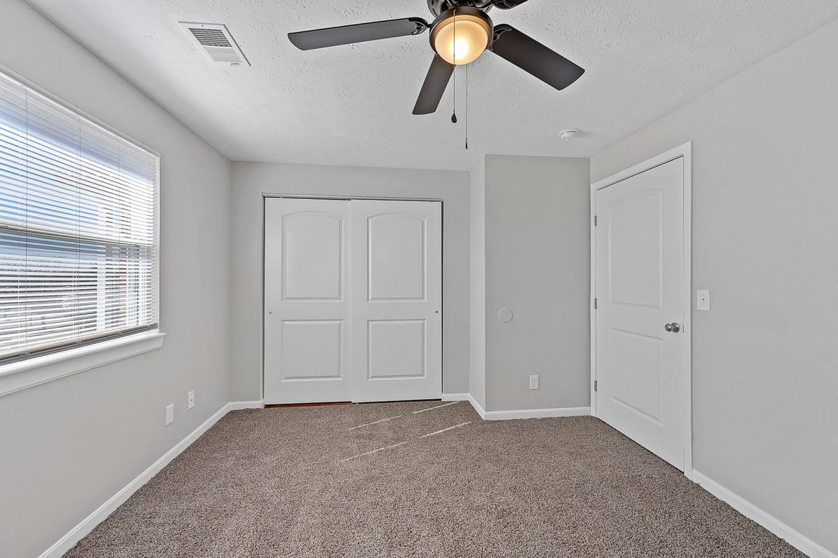 Apartment for rent at 5 Fall Wood Dr, Hamilton, OH 45011