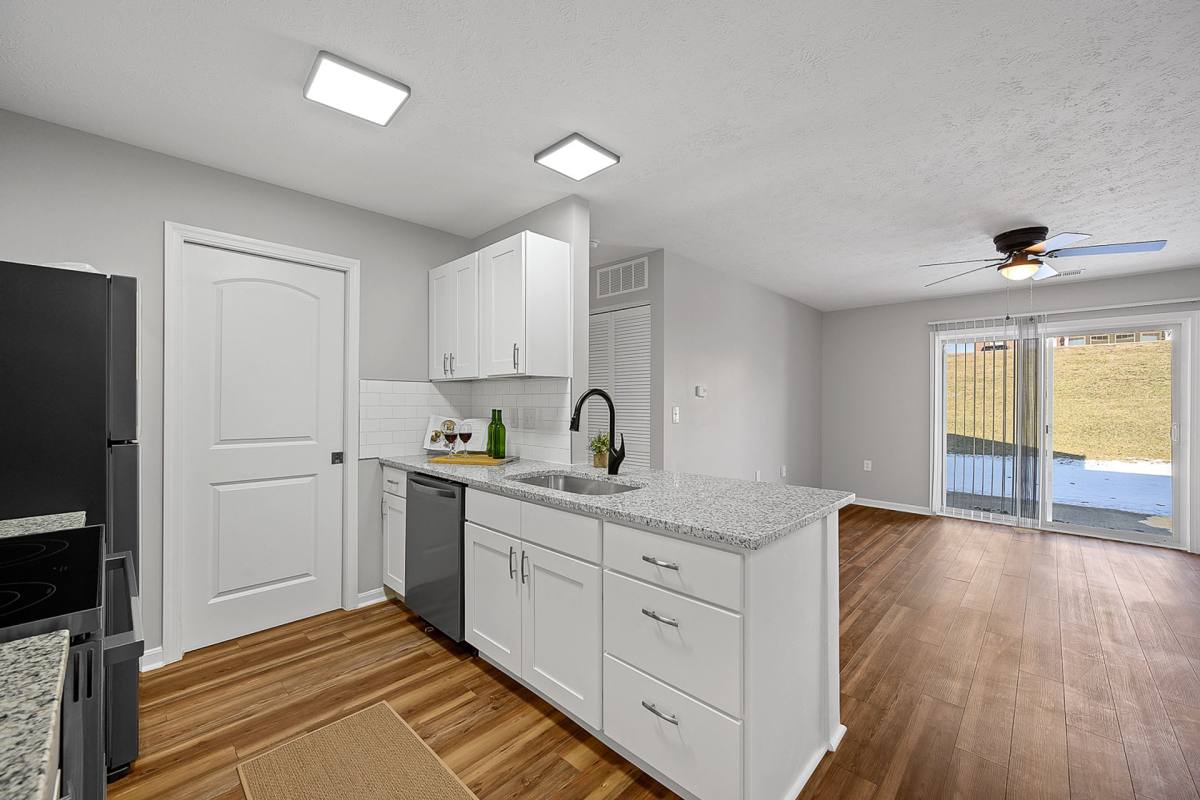 Apartment for rent at 5 Fall Wood Dr, Hamilton, OH 45011