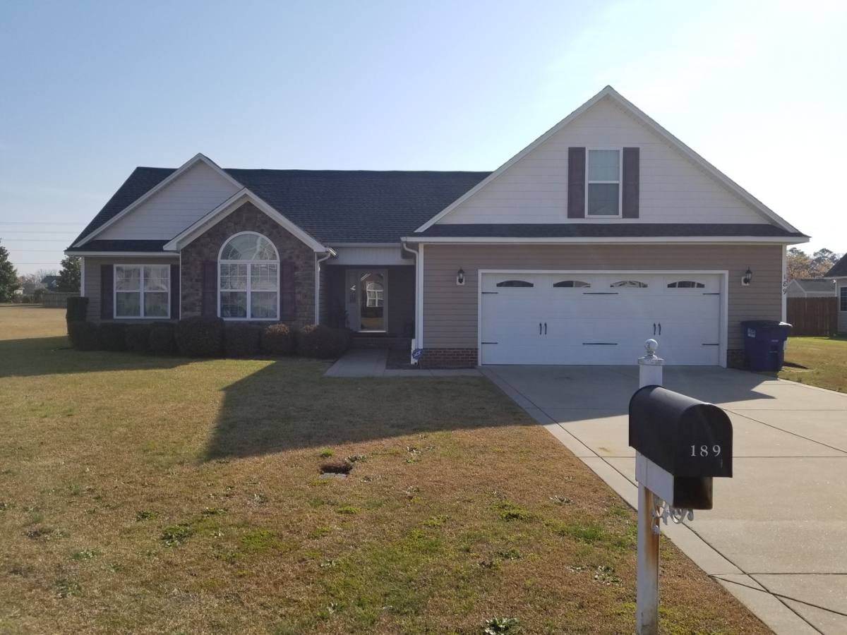 189 Chamberlin Blvd, Raeford, NC 28376