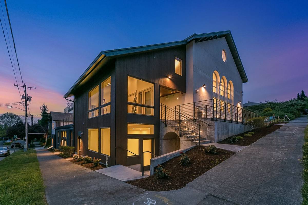 3902 S Ferdinand St, Seattle, WA 98118 Apartment For Rent 2,700